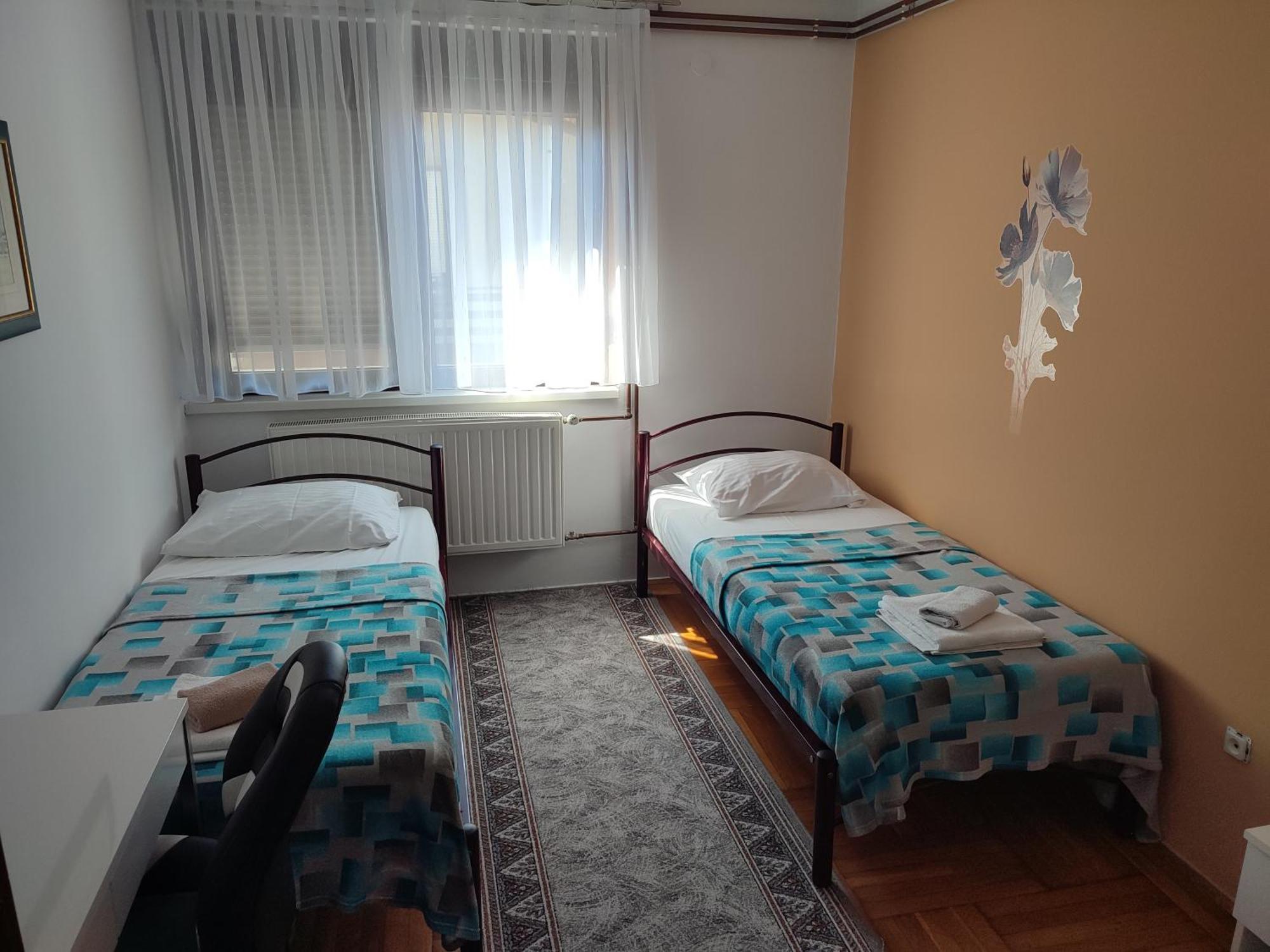 Apartments & Rooms 4 Rijeke Карловац Экстерьер фото